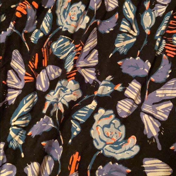 Floral Flowy off the Shoulder Top - Picture 2 of 3